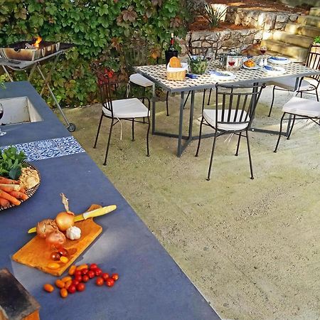 Quercus Apartment Stara Baška Eksteriør bilde